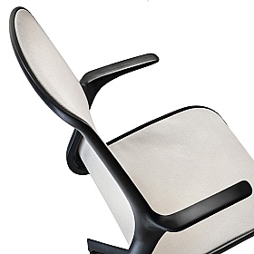Tempo Nera Agile Mesh 4 Star Meeting and Breakout Chairs