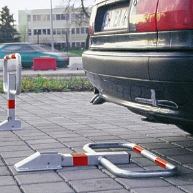 Commander Drop Down Parking Posts